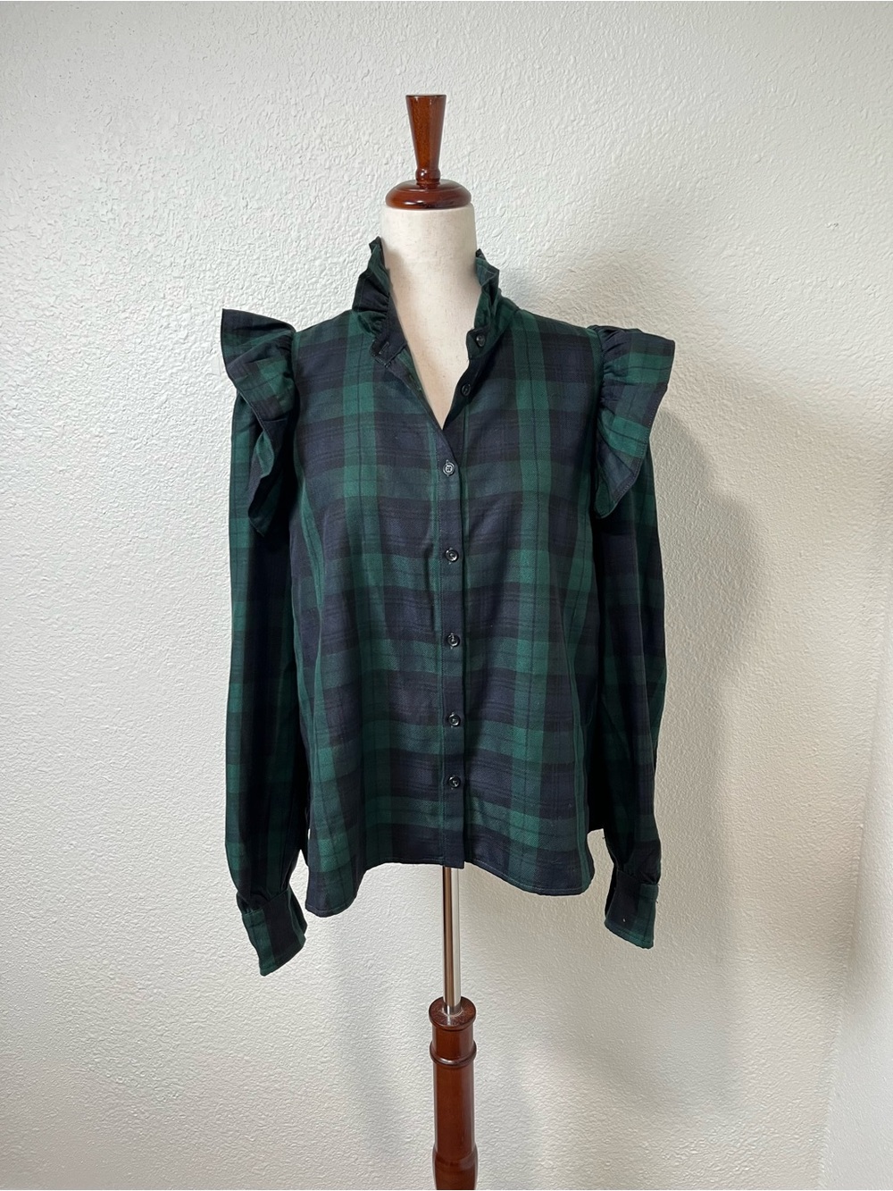Tuckernuck Navy And Green Plaid Button Down Blouse Size Large
